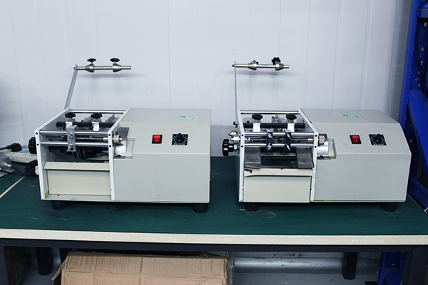 波峰焊车间设备